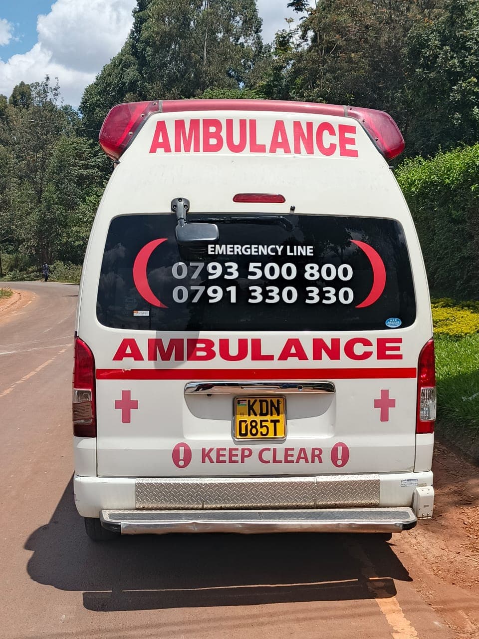 Toyota Hiace Ambulance thumbnail 4