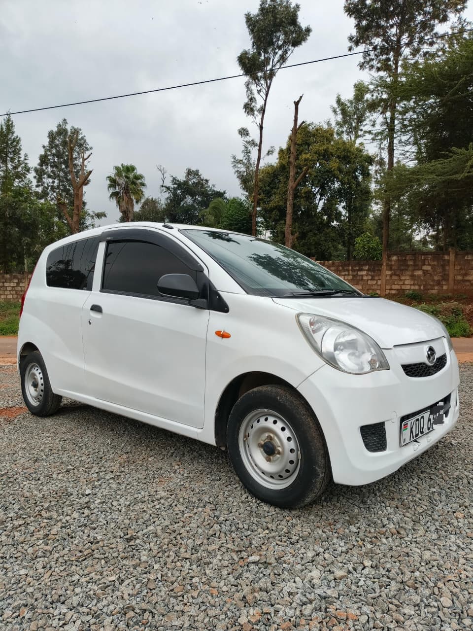 Daihatsu Mira thumbnail 4