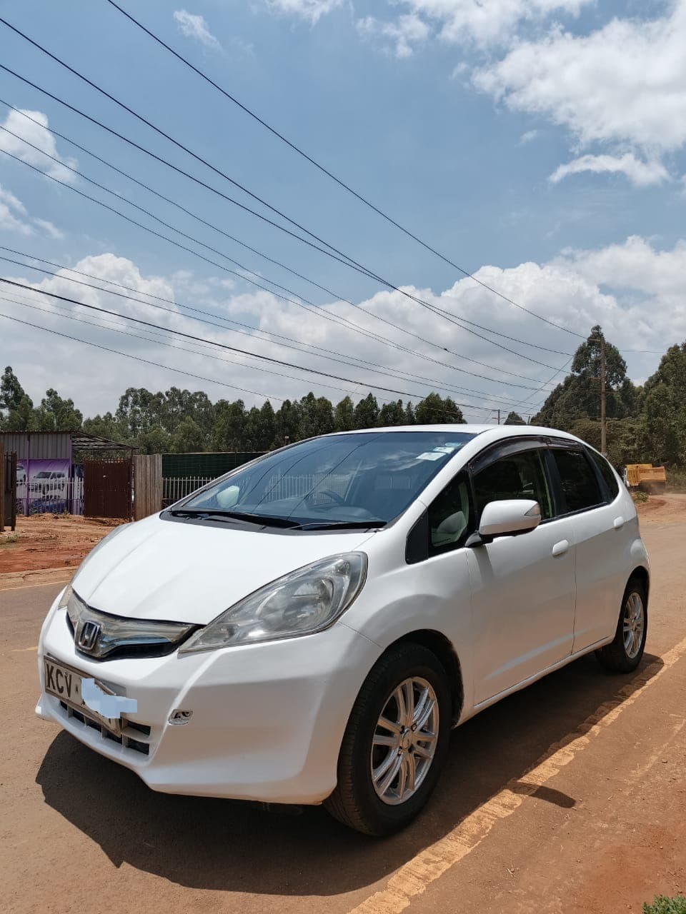 Honda Fit Hybrid thumbnail 5