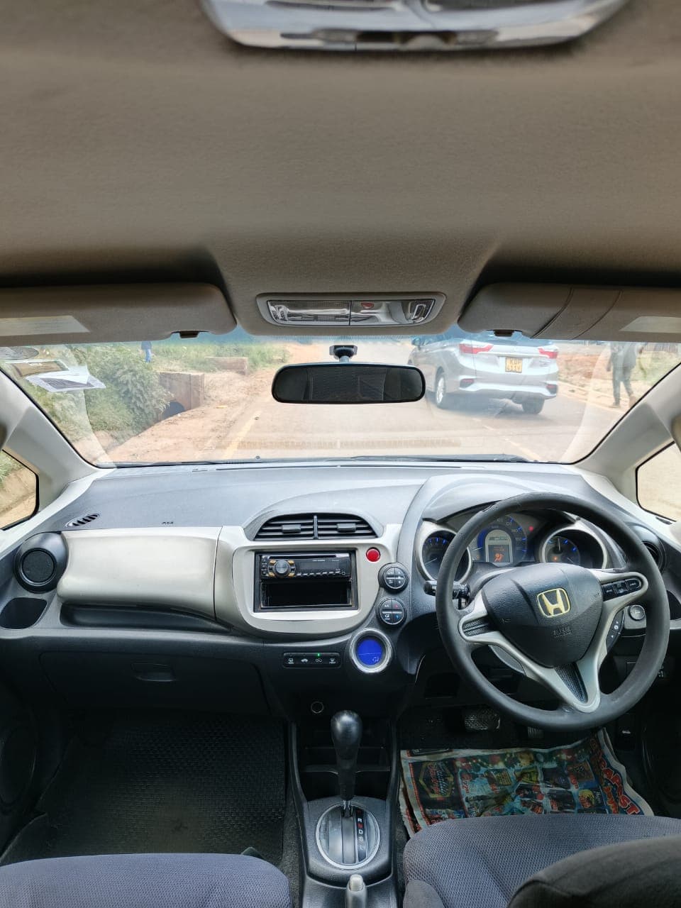 Honda Fit Hybrid thumbnail 10