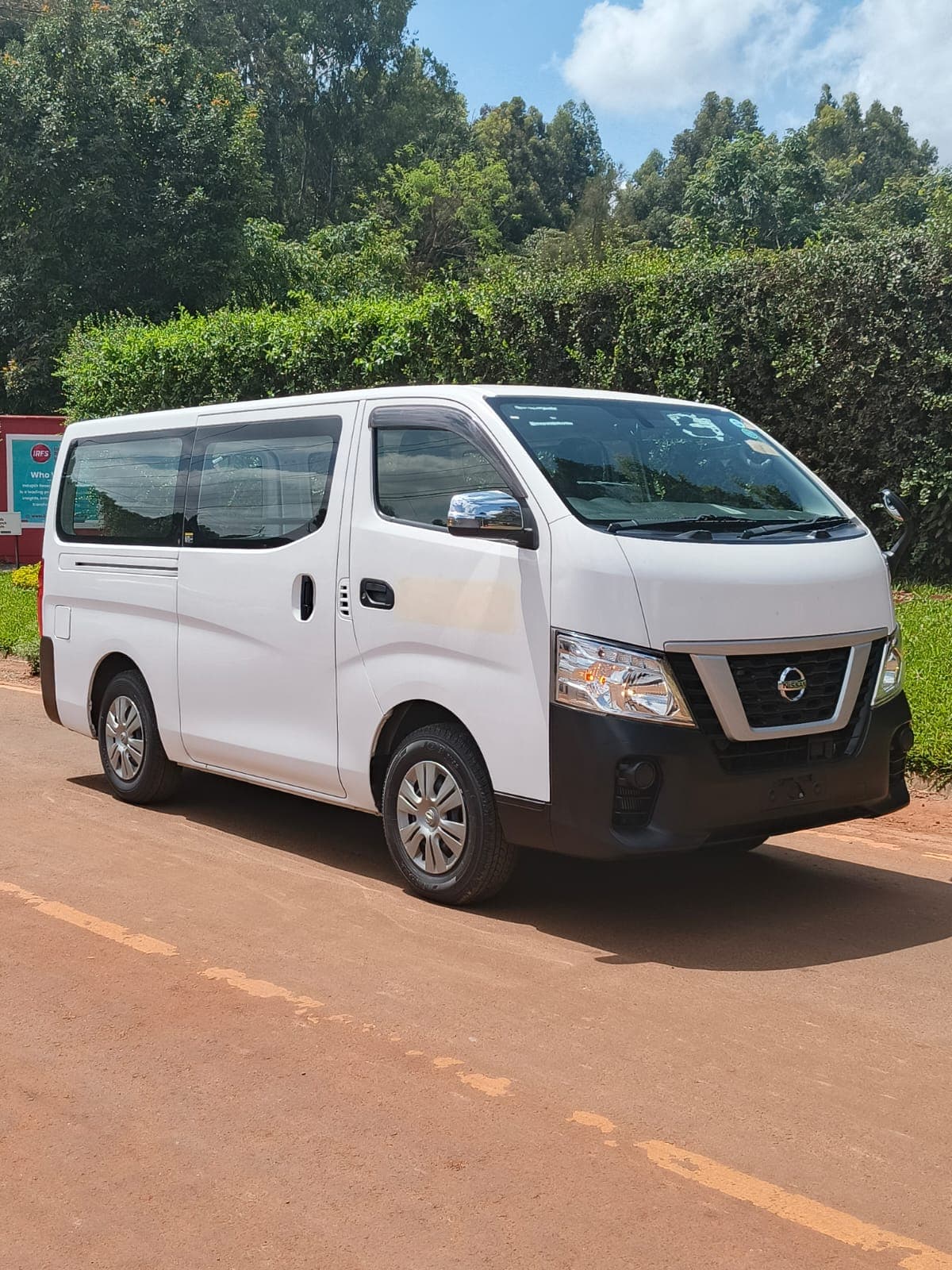 Nissan NV 350