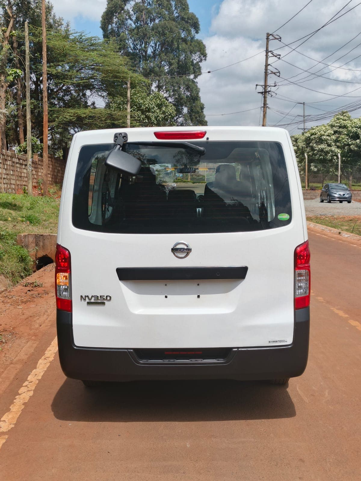 NISSAN NV 350 thumbnail 4